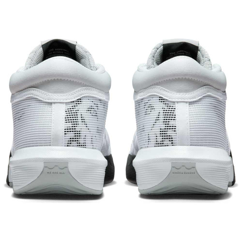 Nike LeBron Witness 8